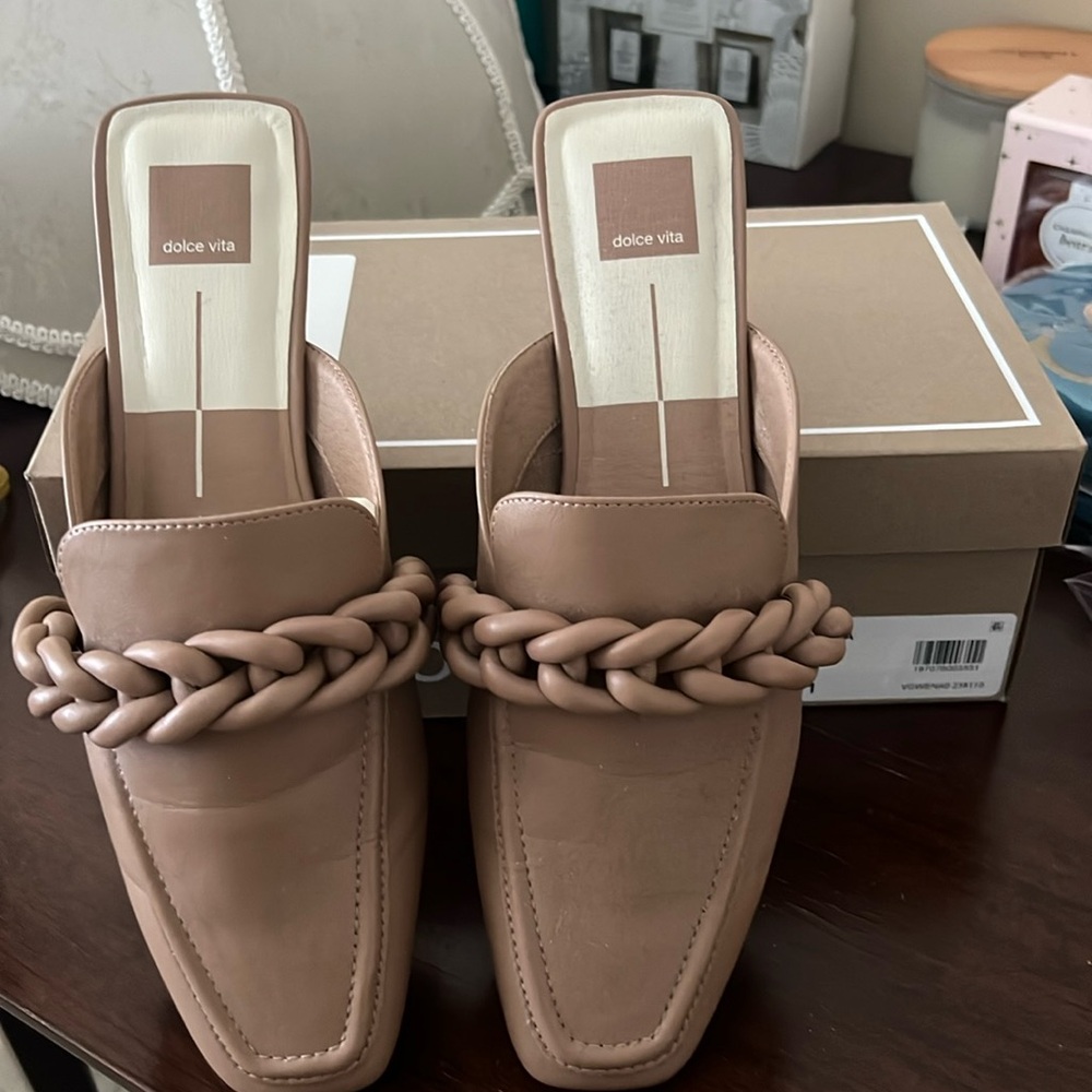 NIB. Dolce Vita Gwena Loafer/Slide. Cafe Color. Women Size 11
